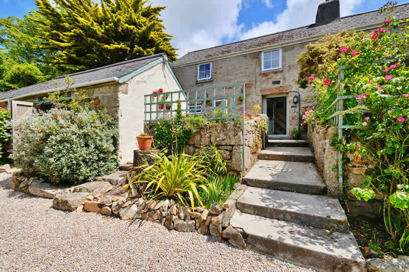 Entrance to Farm Cottage